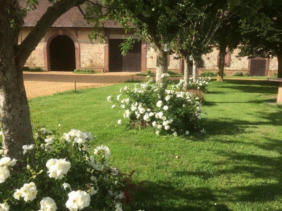 La Ferme Au Colombier Bed & Breakfast Neron Bagian luar foto